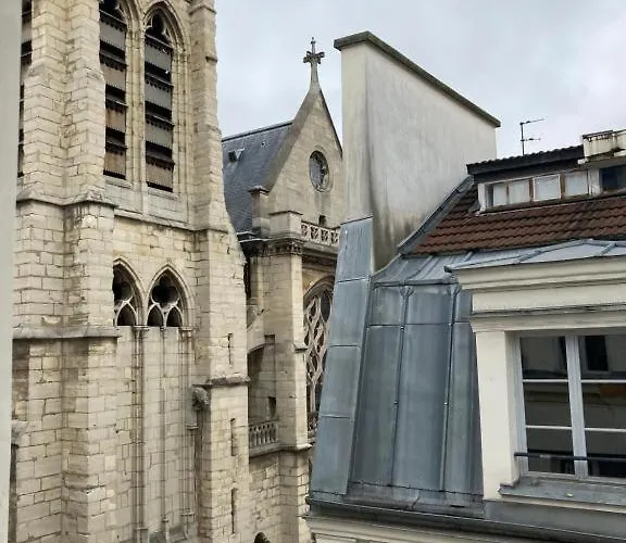 Daire Avec Vue Au Centre De Paris